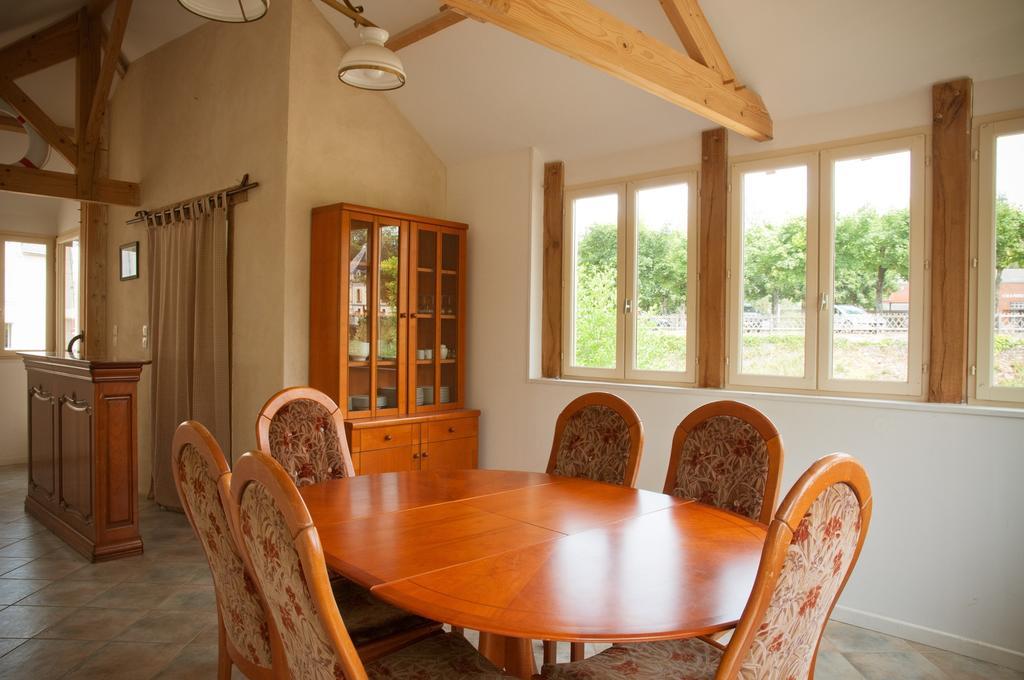 Gite Des Grands Moulins De Bauge Bauge-en-Anjou Quarto foto